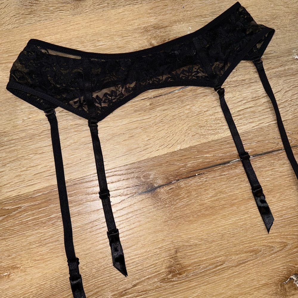 Black Lace Garter Belt